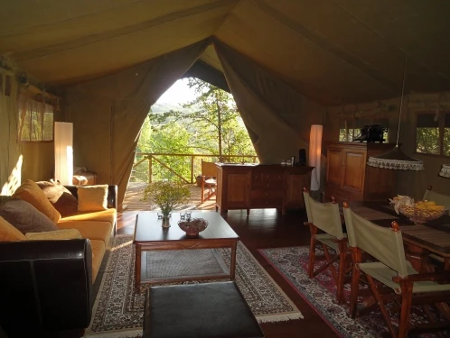 glamping-domaineladoucefrance luxe safaritent in Zuid-Frankrijk