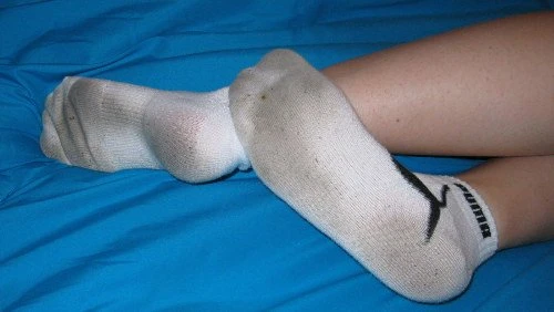 vieze sokken CC BY 2.0 mirandafootsies @ youtube