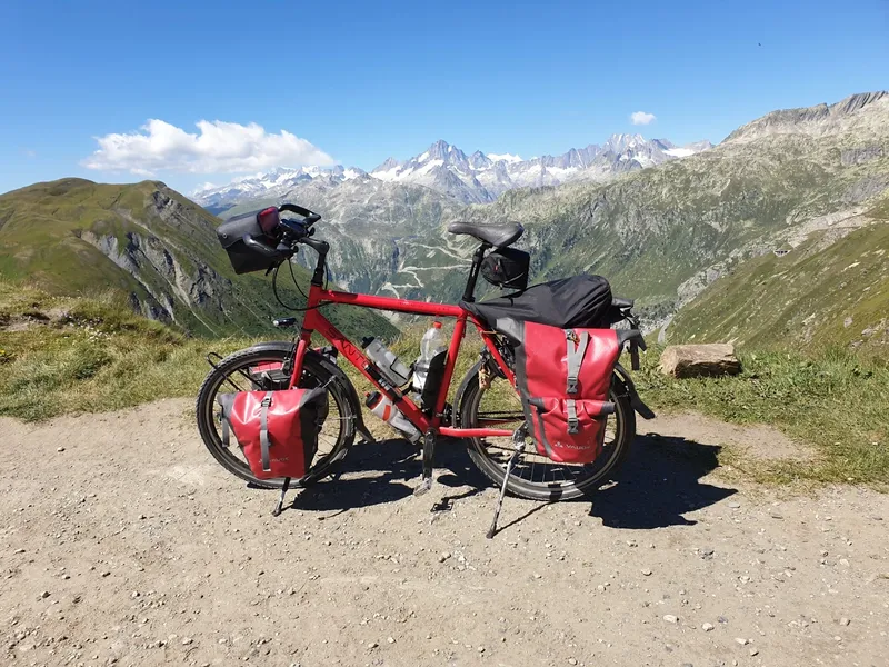 Fietsen in de zwitserse bergen